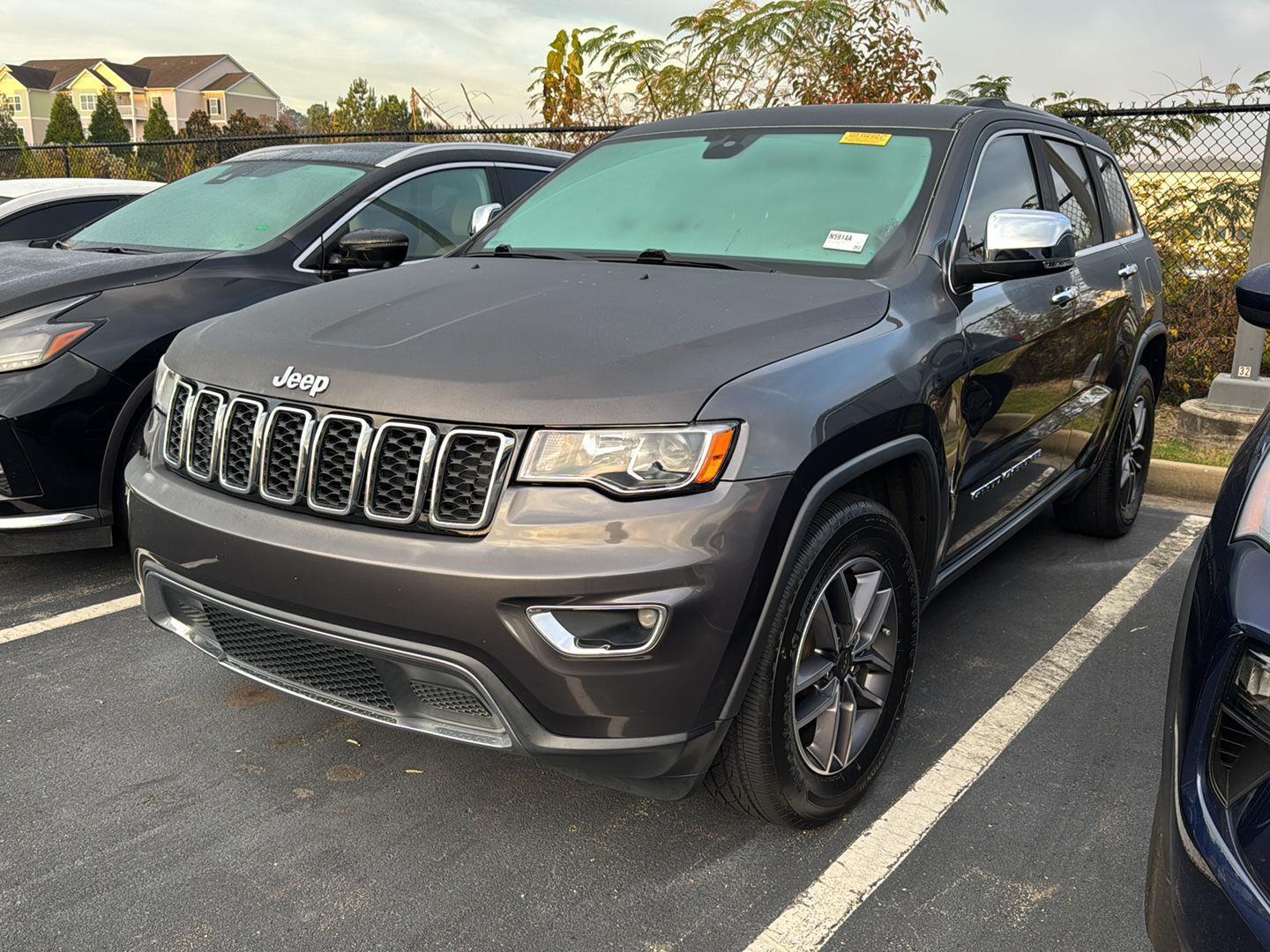 2019 Jeep Grand Cherokee Limited photo 2