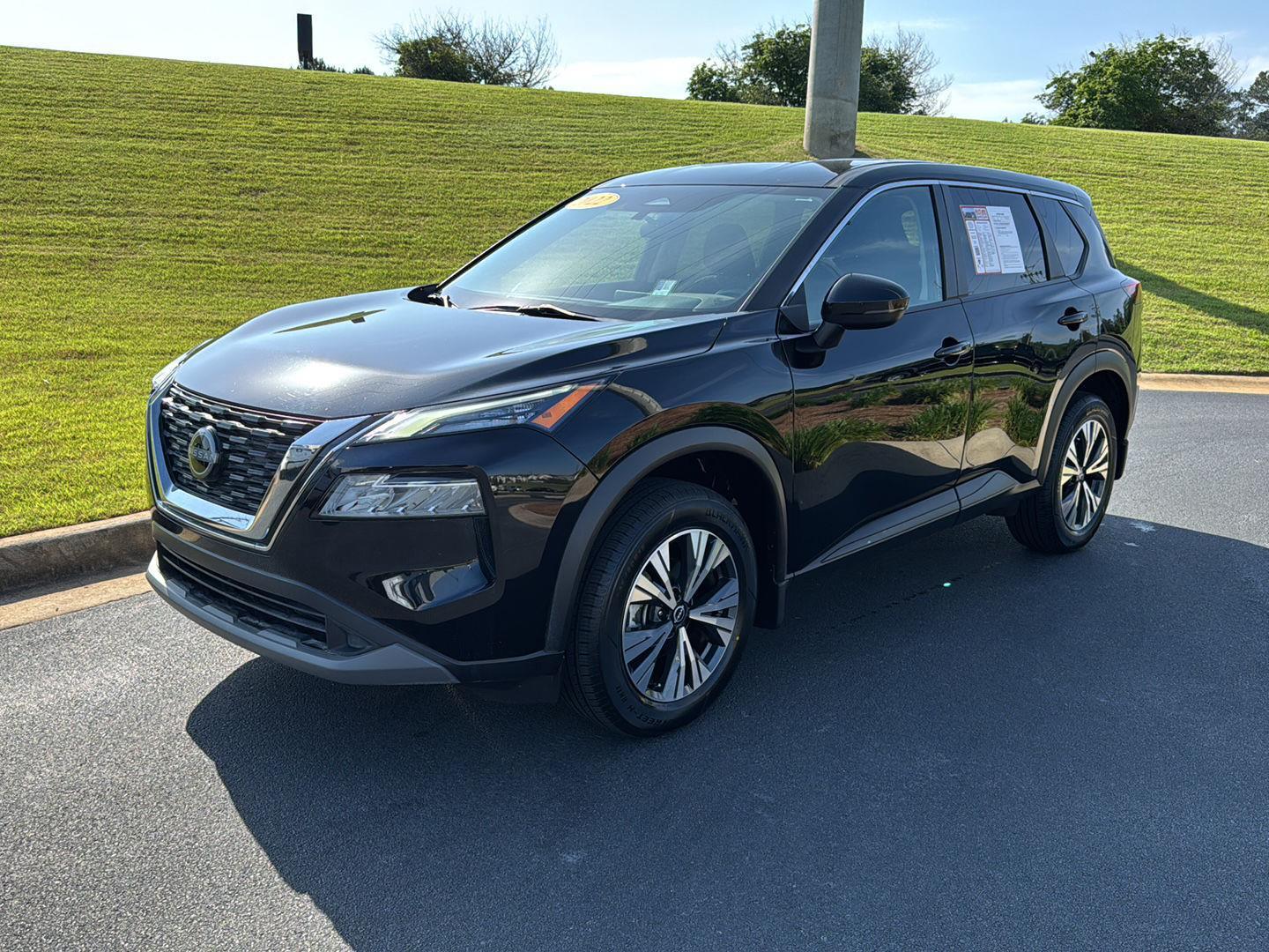 Used 2022 Nissan Rogue SV with VIN 5N1BT3BA8NC727735 for sale in Macon, GA