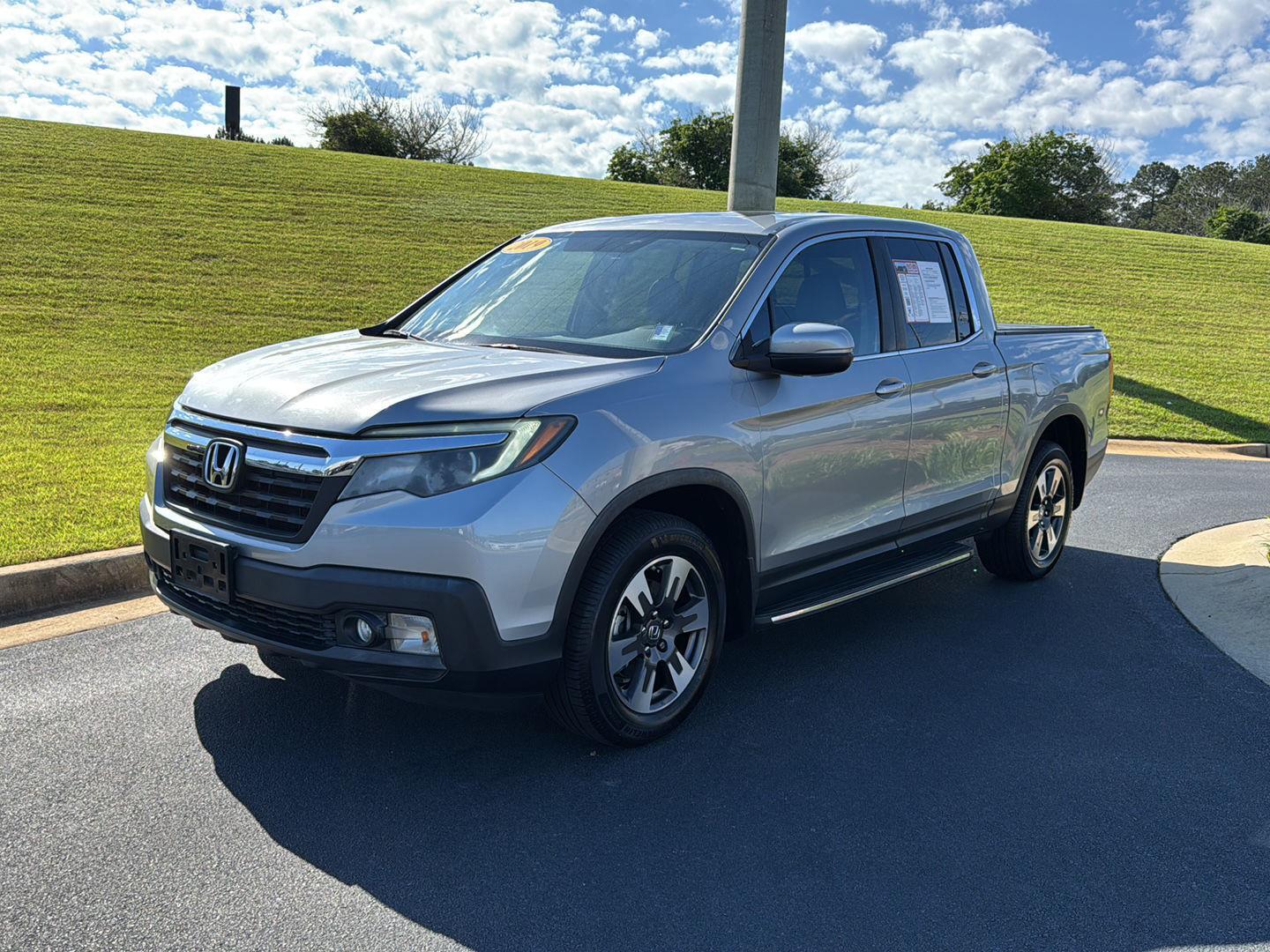 Used 2019 Honda Ridgeline RTL-T with VIN 5FPYK3F69KB016543 for sale in Macon, GA