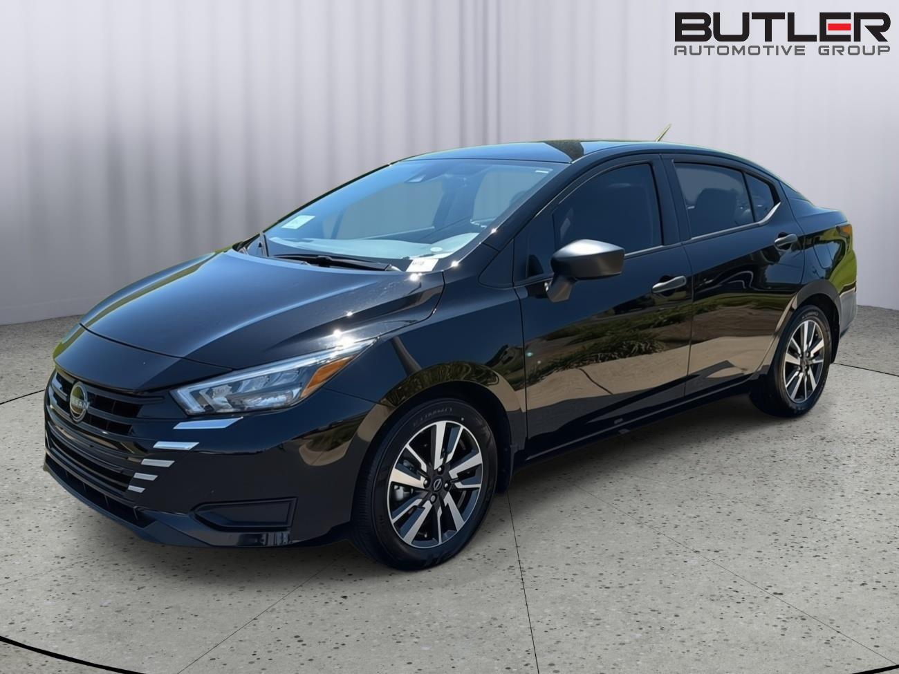 2025 Nissan Versa 1.6 S CVT's photo