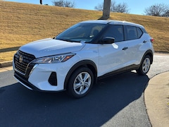 2025 Nissan Kicks Play S SUV