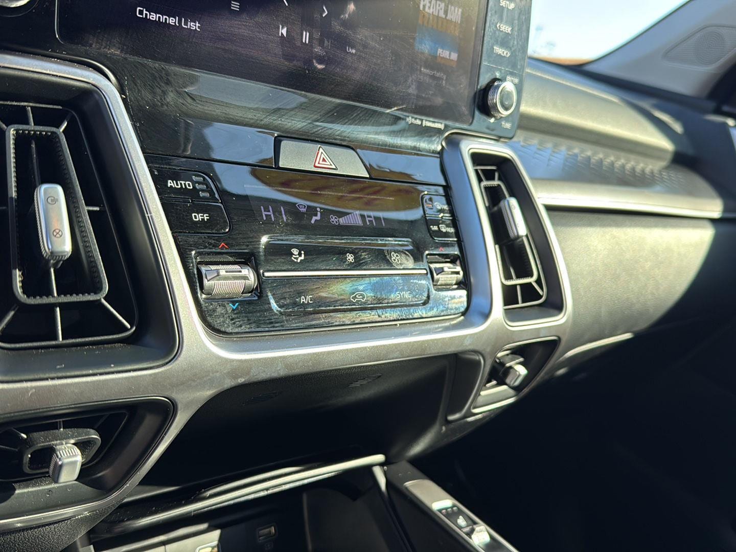 2022 Kia Sorento S - Photo 22