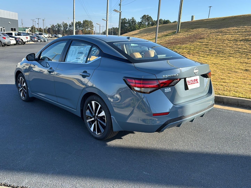 2025 Nissan Sentra SV photo 3