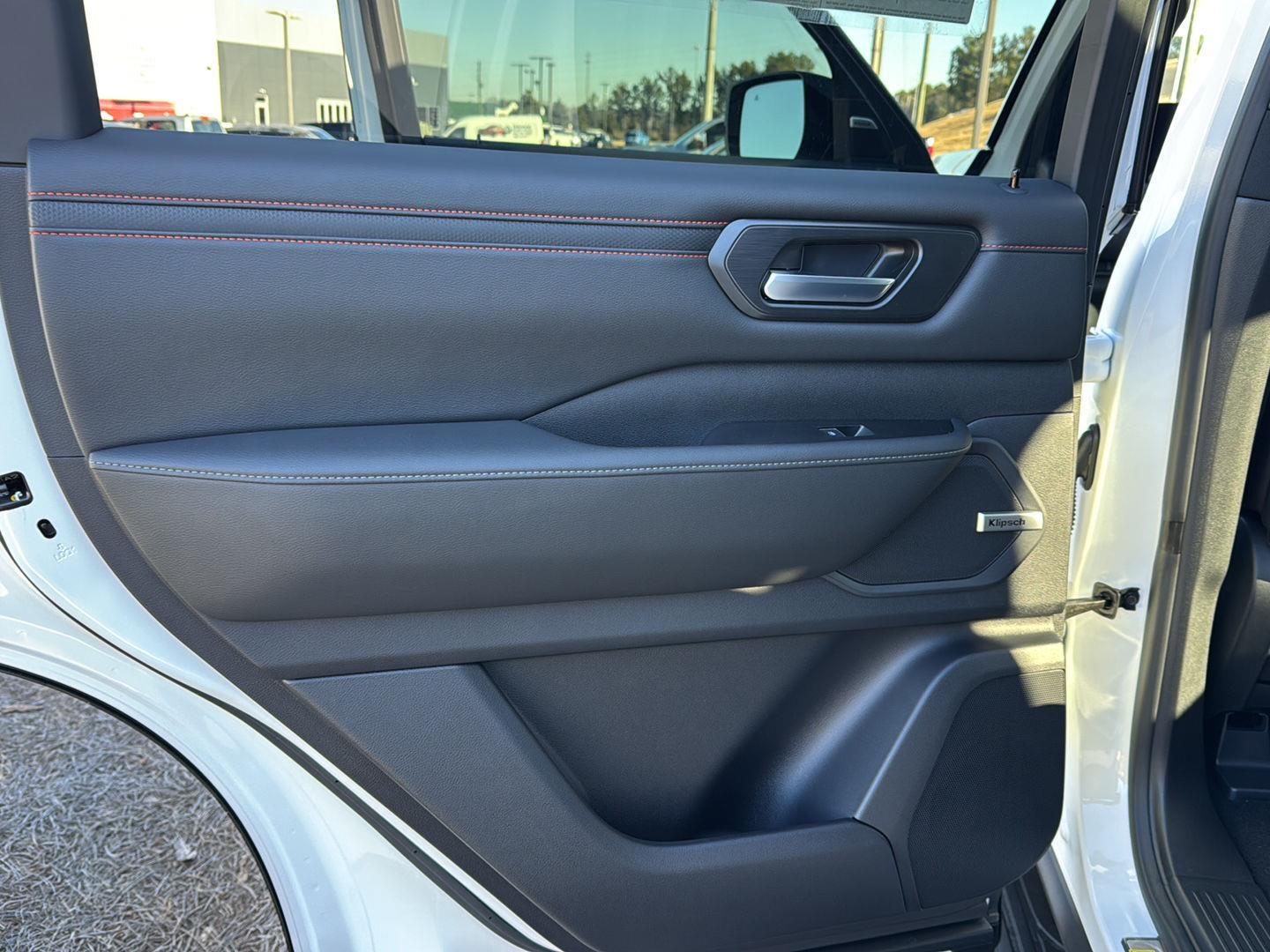 2026 Nissan Armada PRO-4X - Photo 15