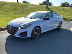 2025 Nissan Altima SR Sedan