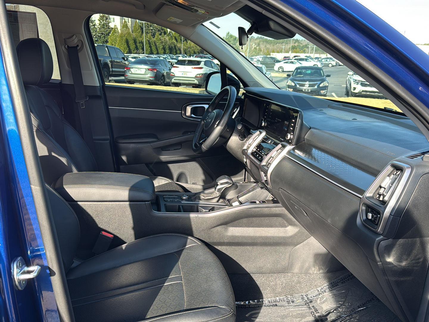 2022 Kia Sorento S - Photo 10