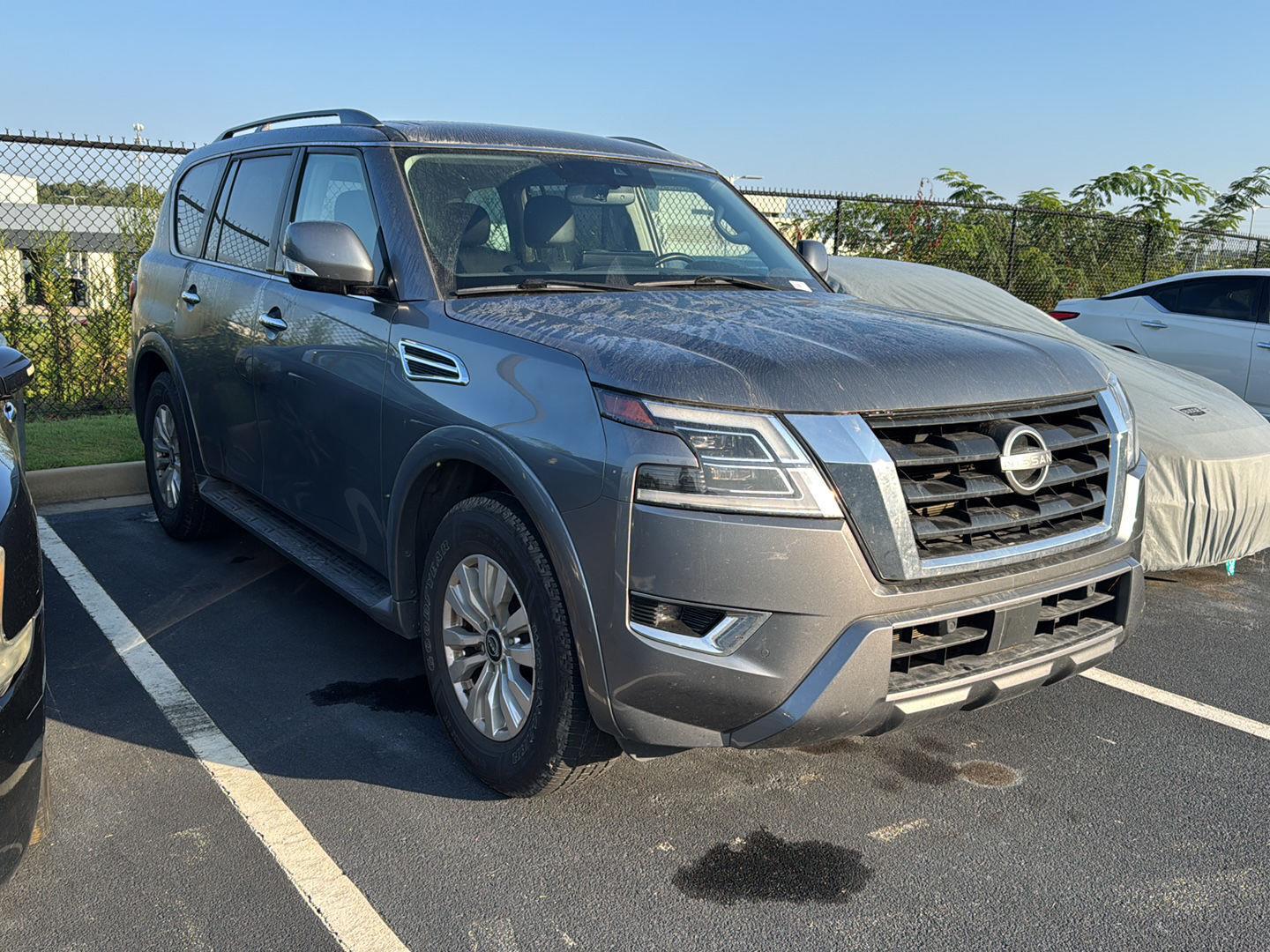 2023 Nissan Armada SV photo 2