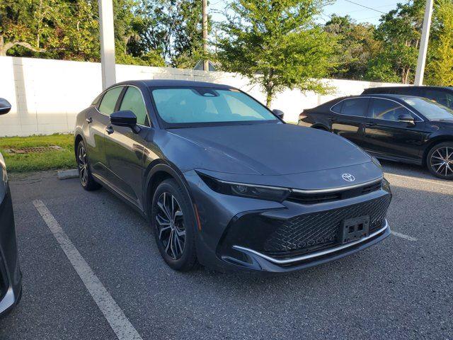 2024 Toyota Crown XLE photo 4