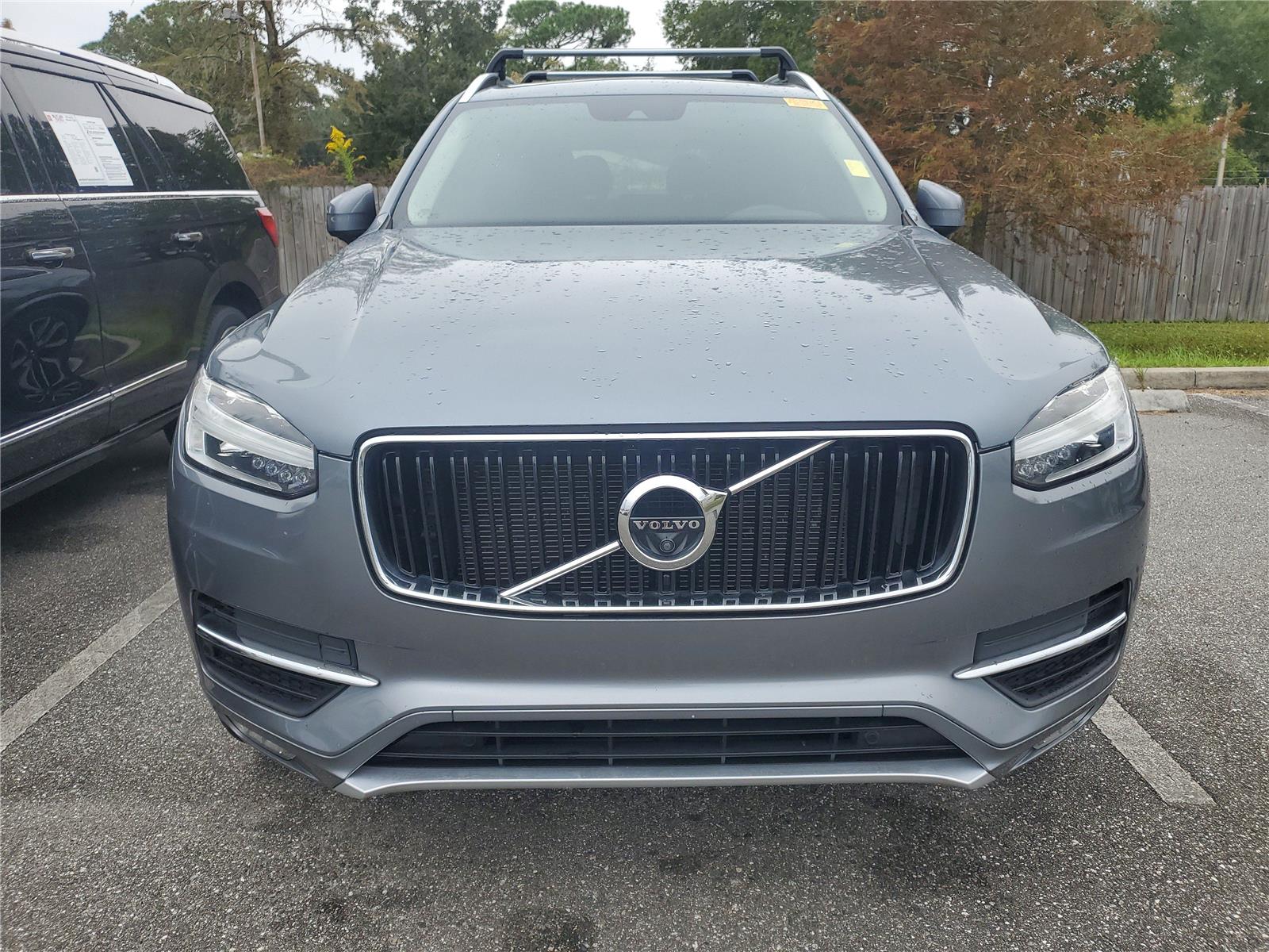 2016 Volvo XC90 T6 Momentum photo 2