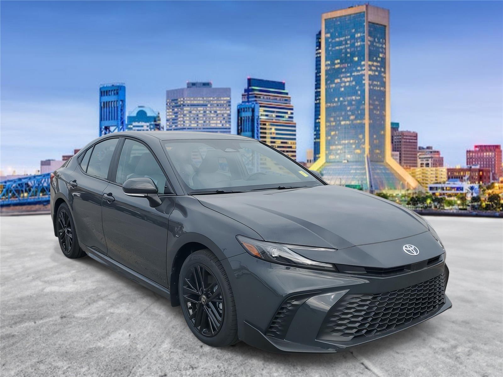 2025 Toyota Camry SE photo 4