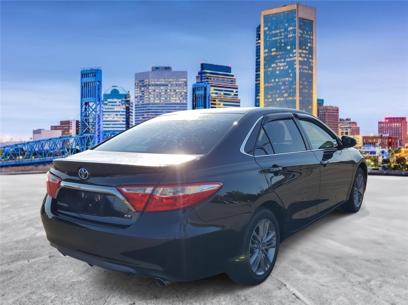 2017 Toyota Camry XSE photo 3