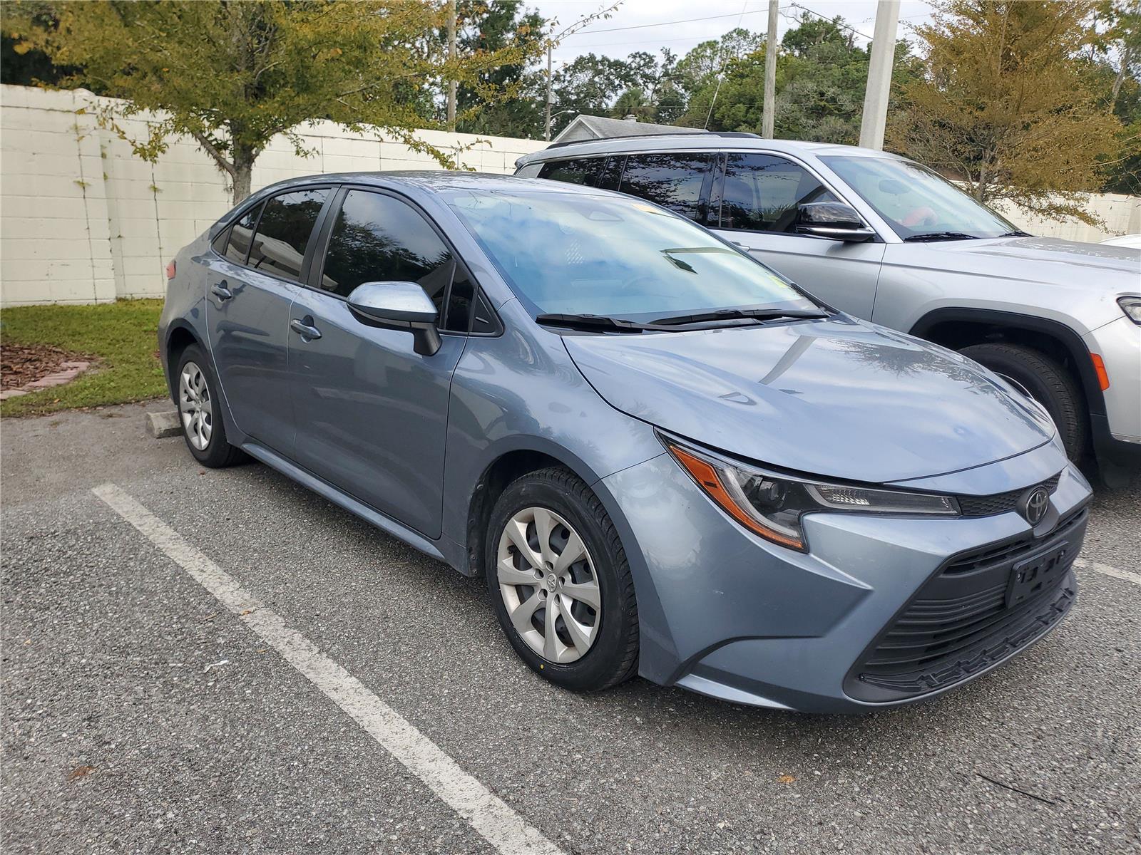 2023 Toyota Corolla LE photo 4