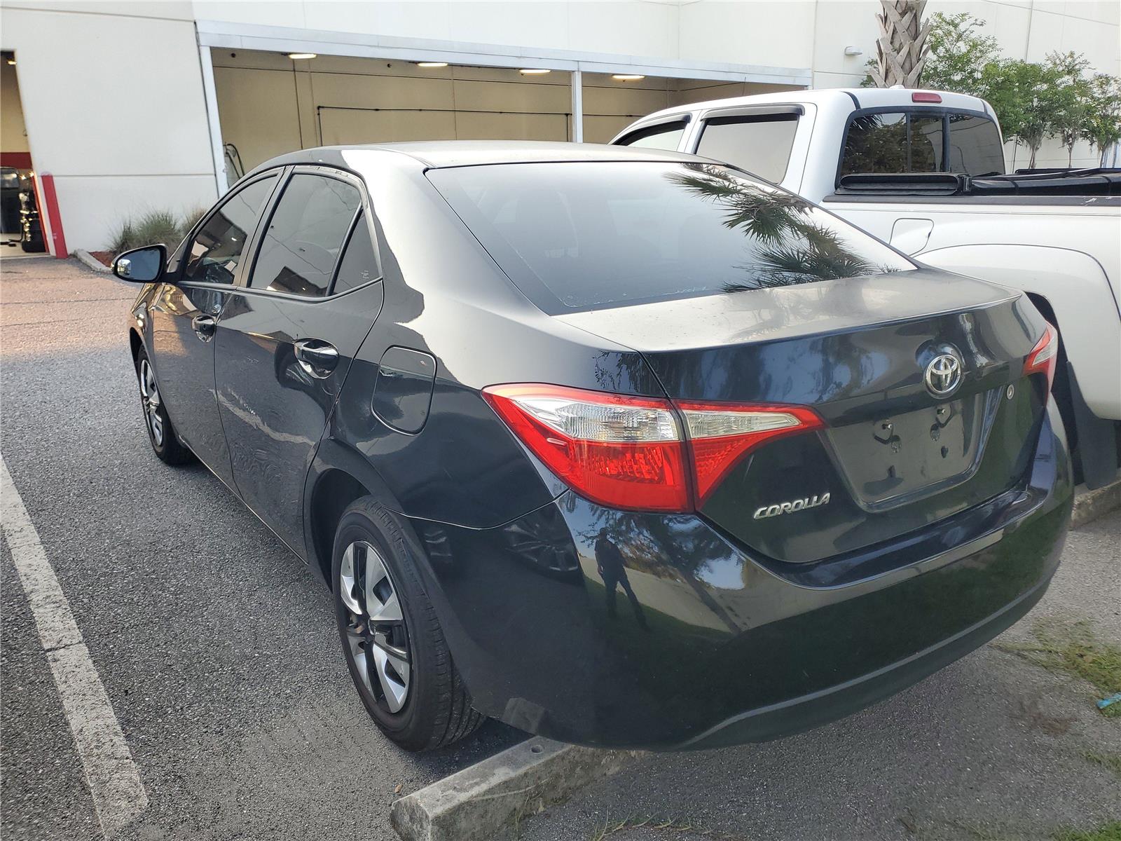 2015 Toyota Corolla L photo 2
