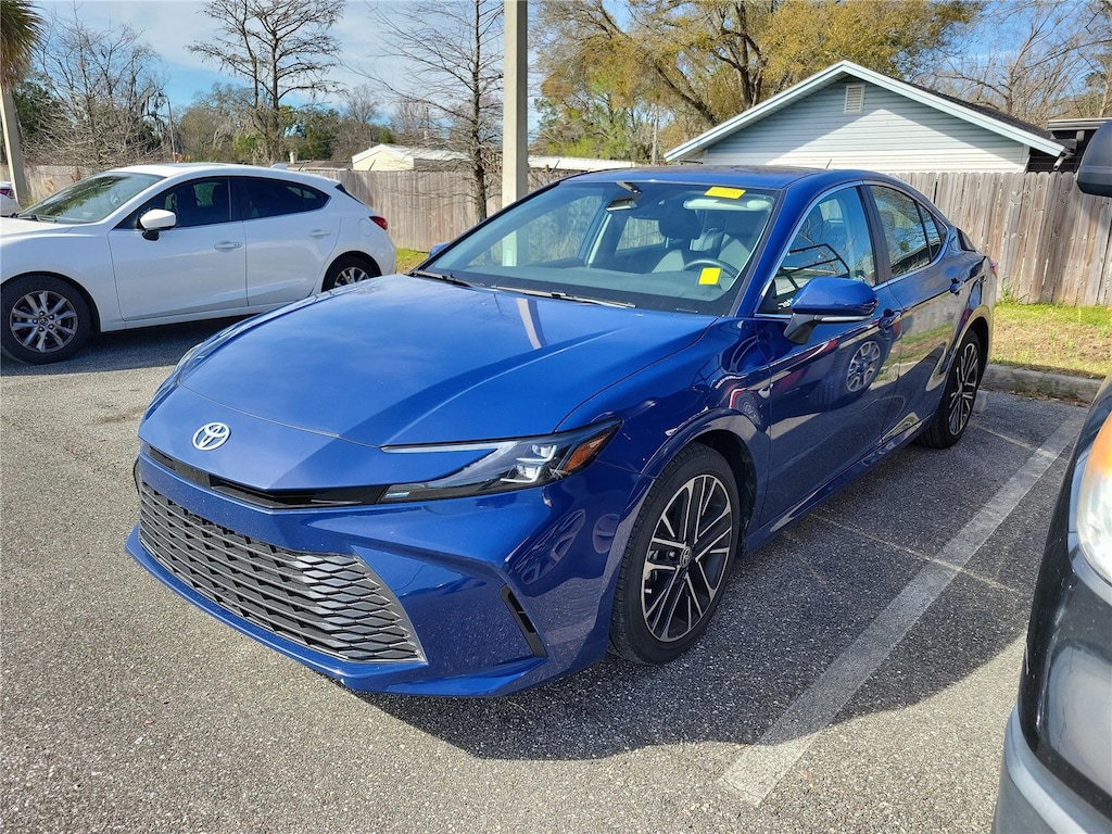 Used 2025 Toyota Camry XLE CVT HYB XLE