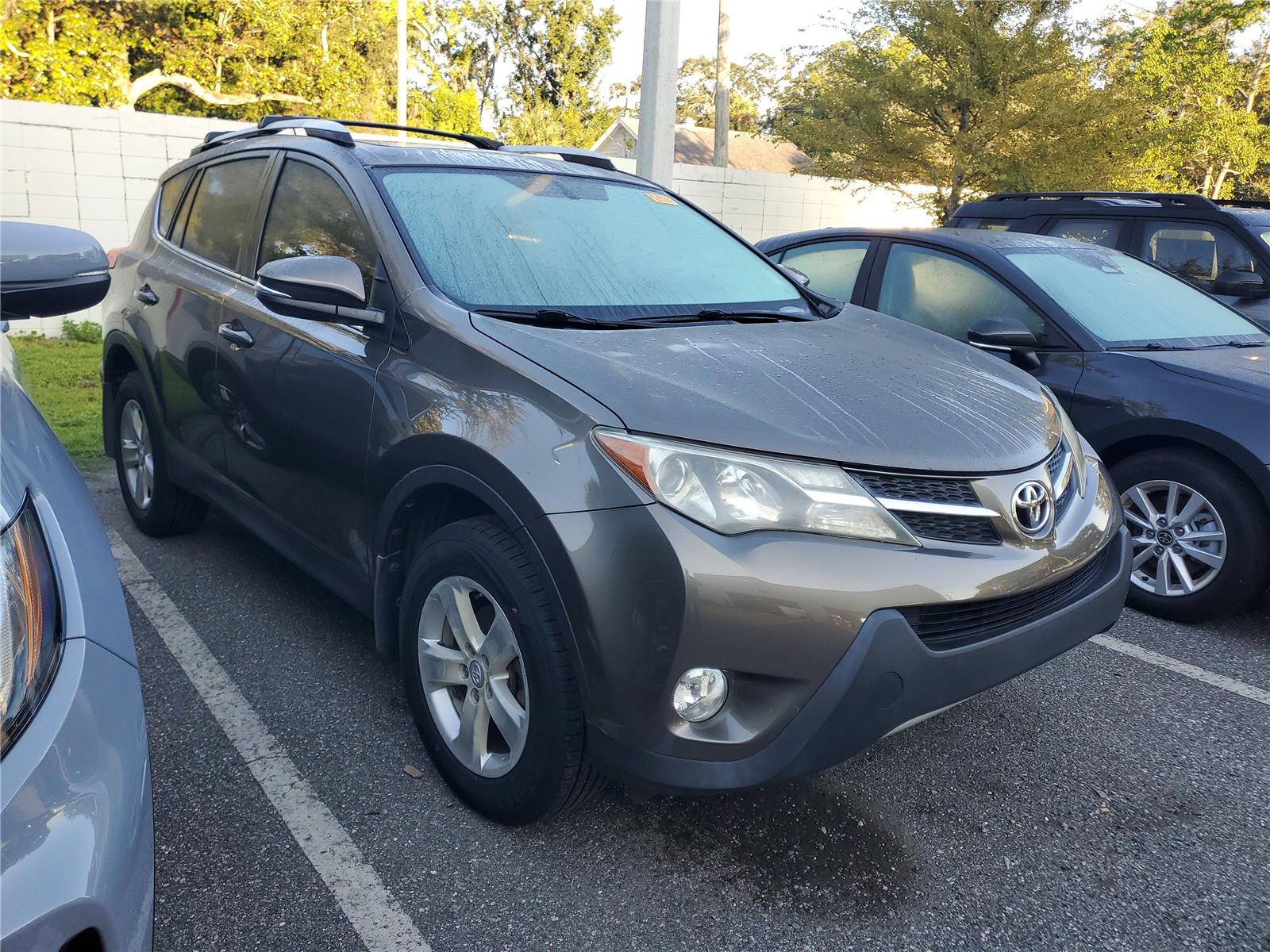 2013 Toyota RAV4 XLE photo 4