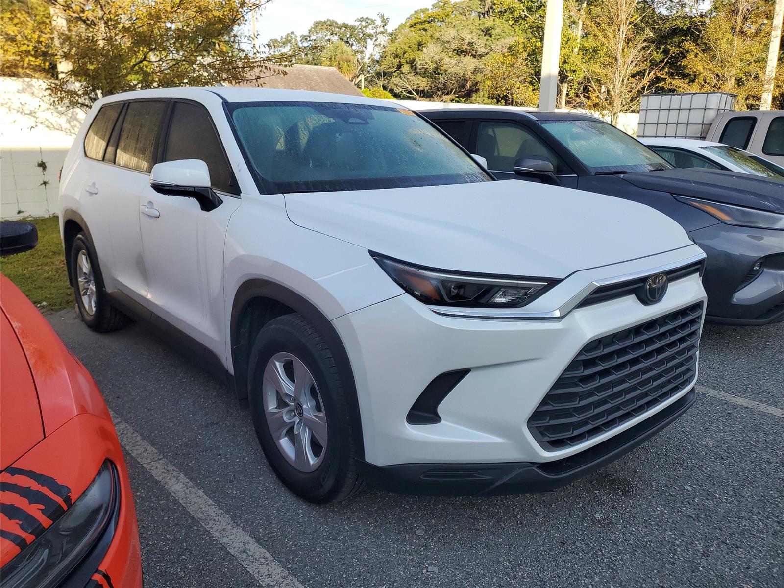 2025 Toyota Grand Highlander LE photo 4