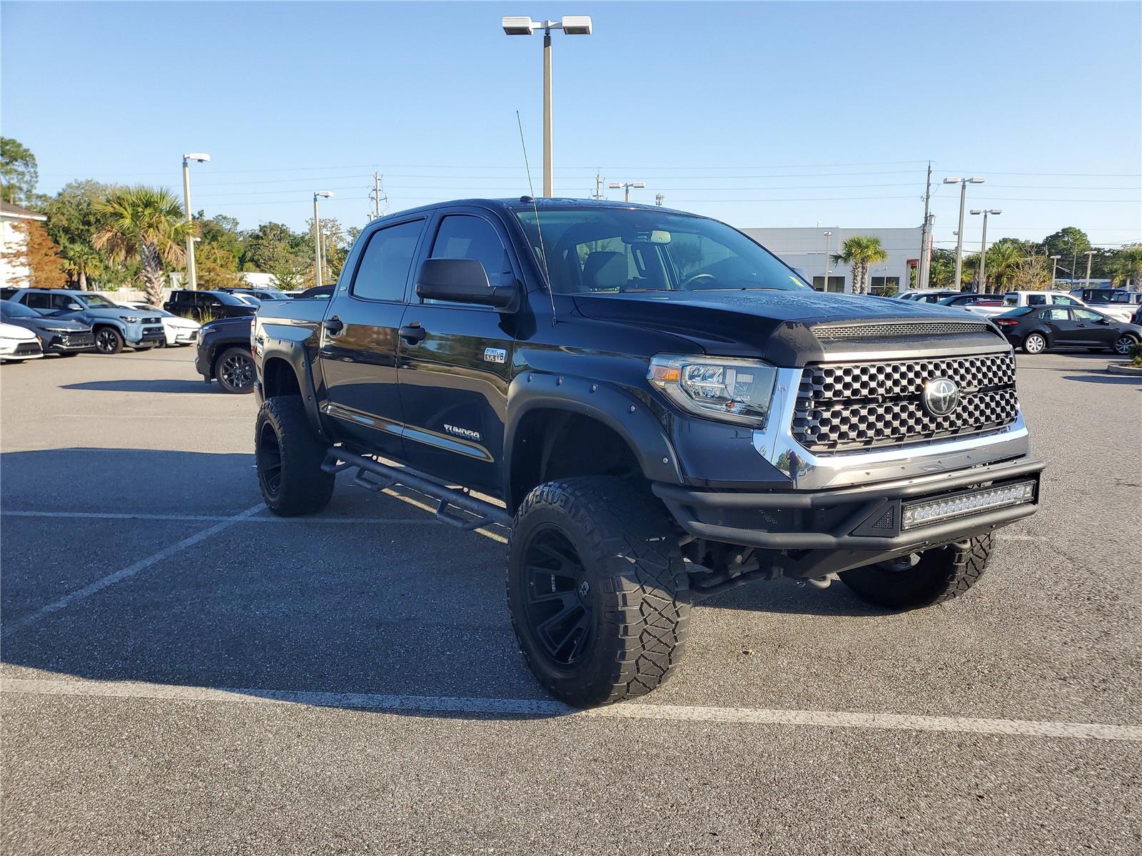 2018 Toyota Tundra SR5 CrewMax photo 4