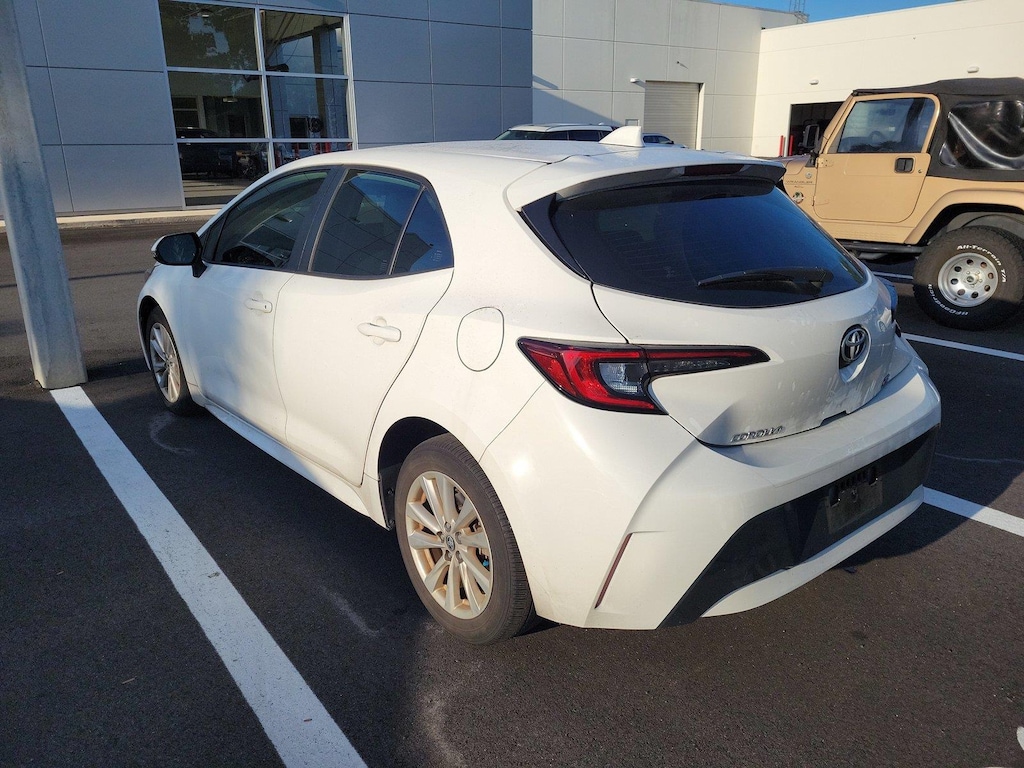 Used 2024 Toyota Corolla Hatchback SE Hatchback