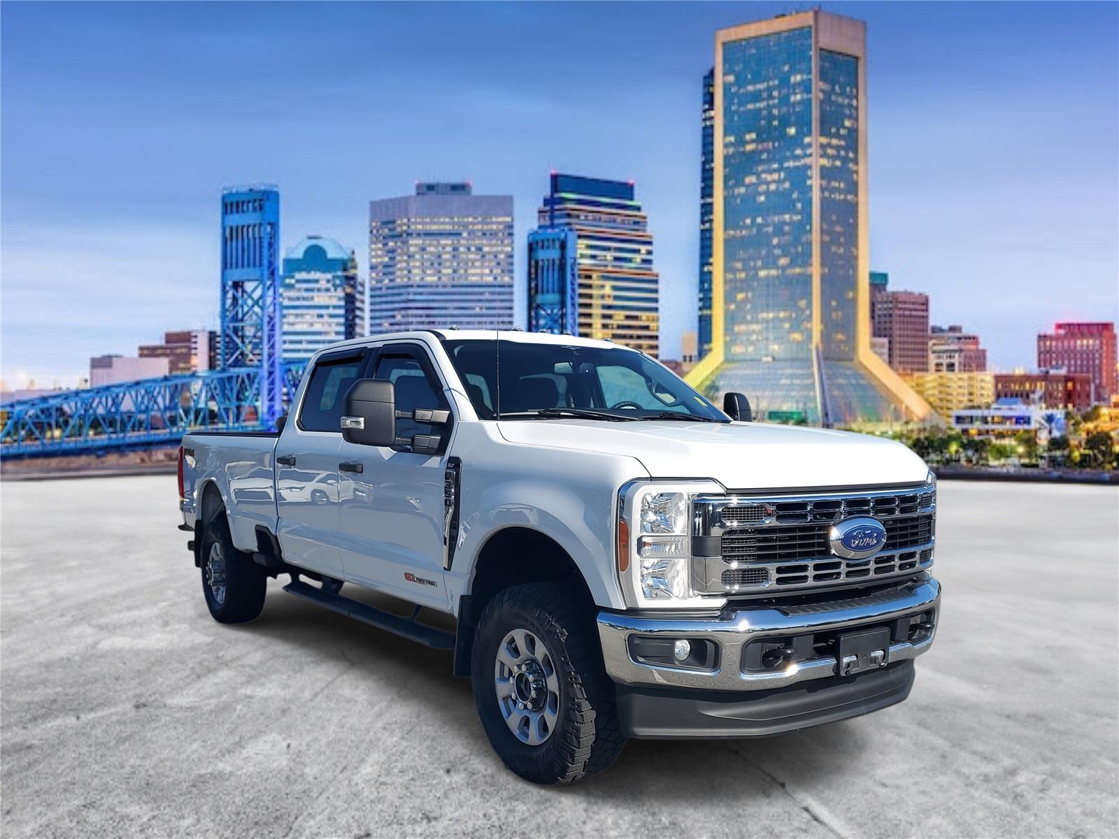 2023 Ford F-350 XLT photo 4