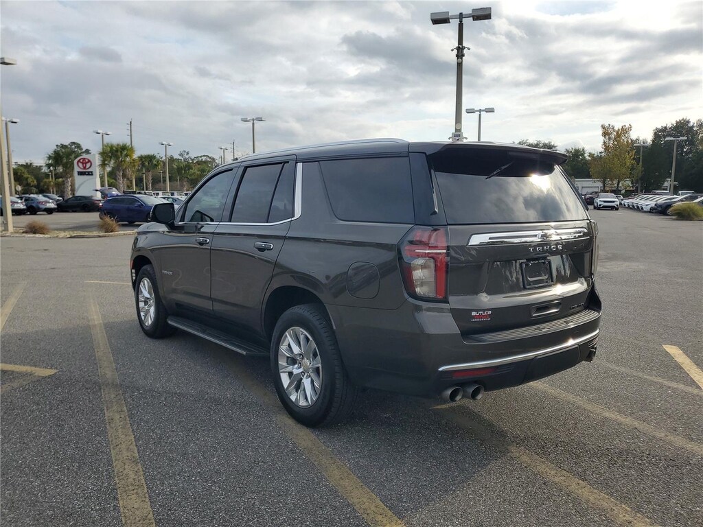 2021 Chevrolet Tahoe Premier photo 2