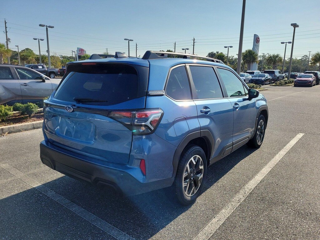 Used 2025 Subaru Forester Premium SUV