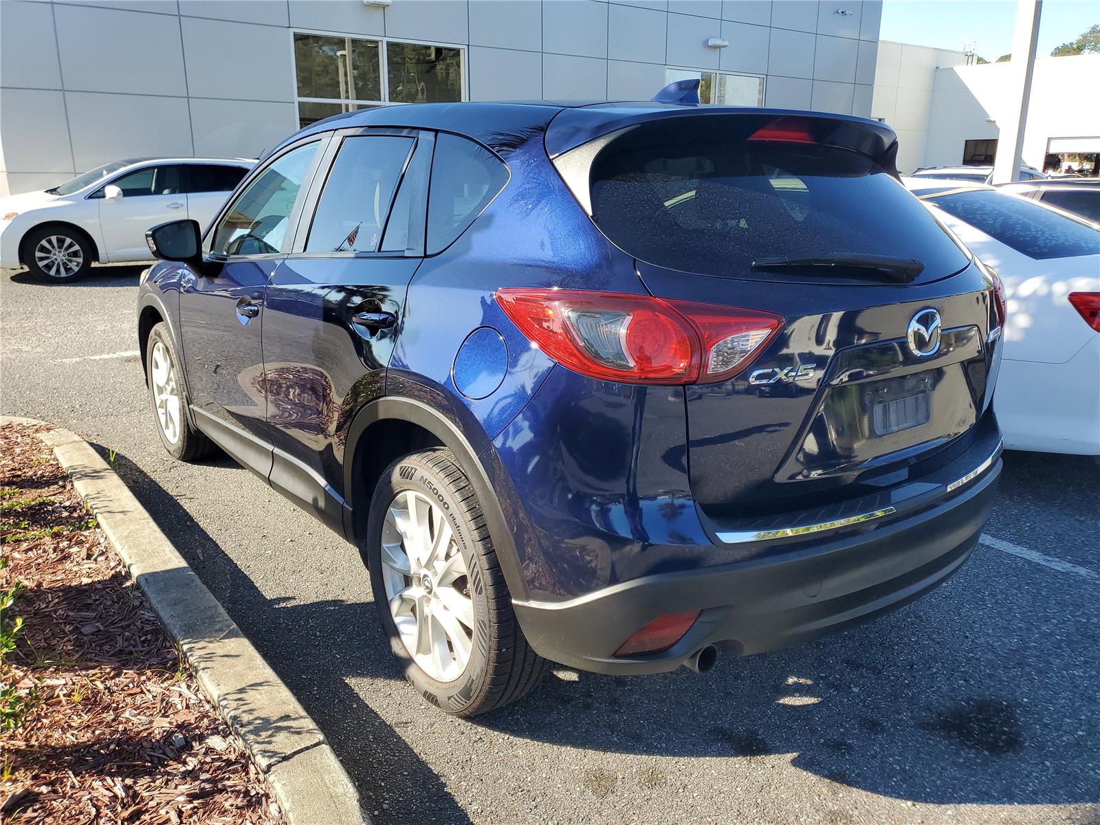 2014 Mazda CX-5 Grand Touring photo 2