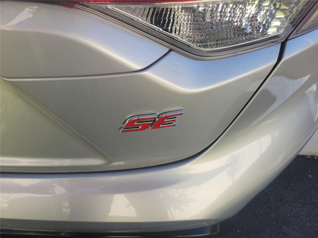 Used 2025 Toyota Corolla SE Sedan