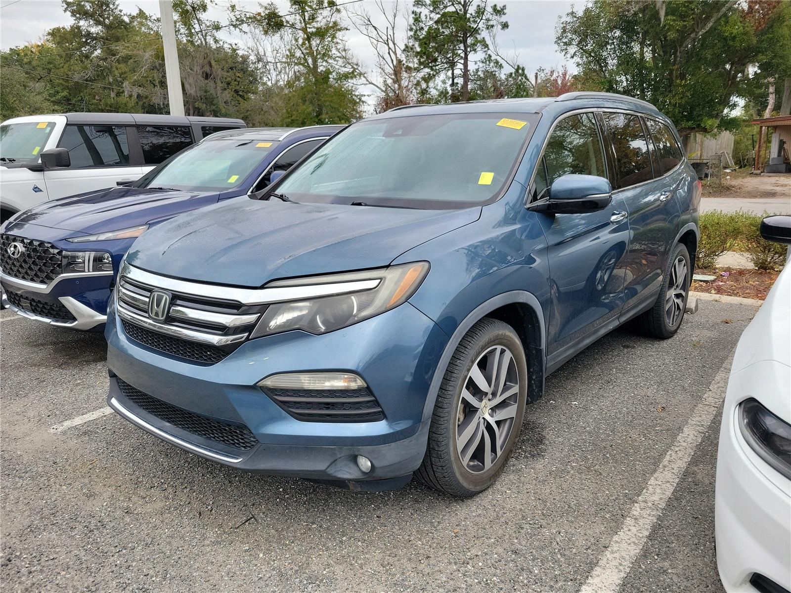 2016 Honda Pilot Touring's photo