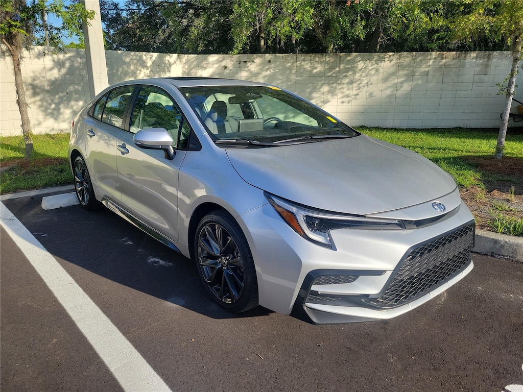 Used 2025 Toyota Corolla SE Sedan