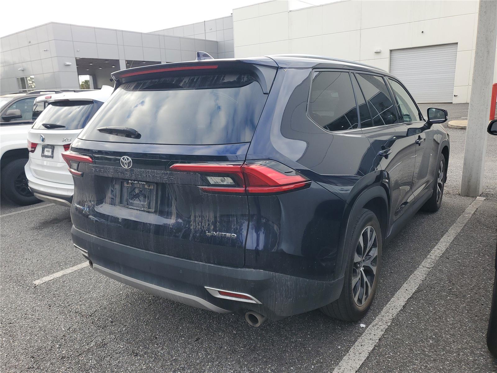 2024 Toyota Highlander Hybrid MAX Limited photo 3