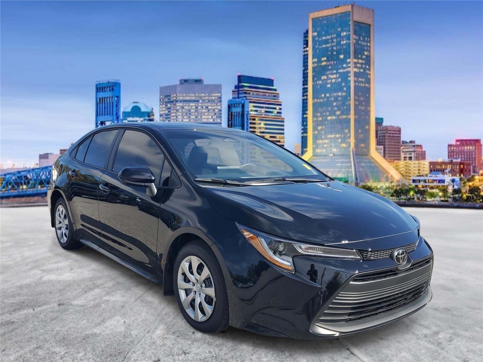 2025 Toyota Corolla LE photo 4