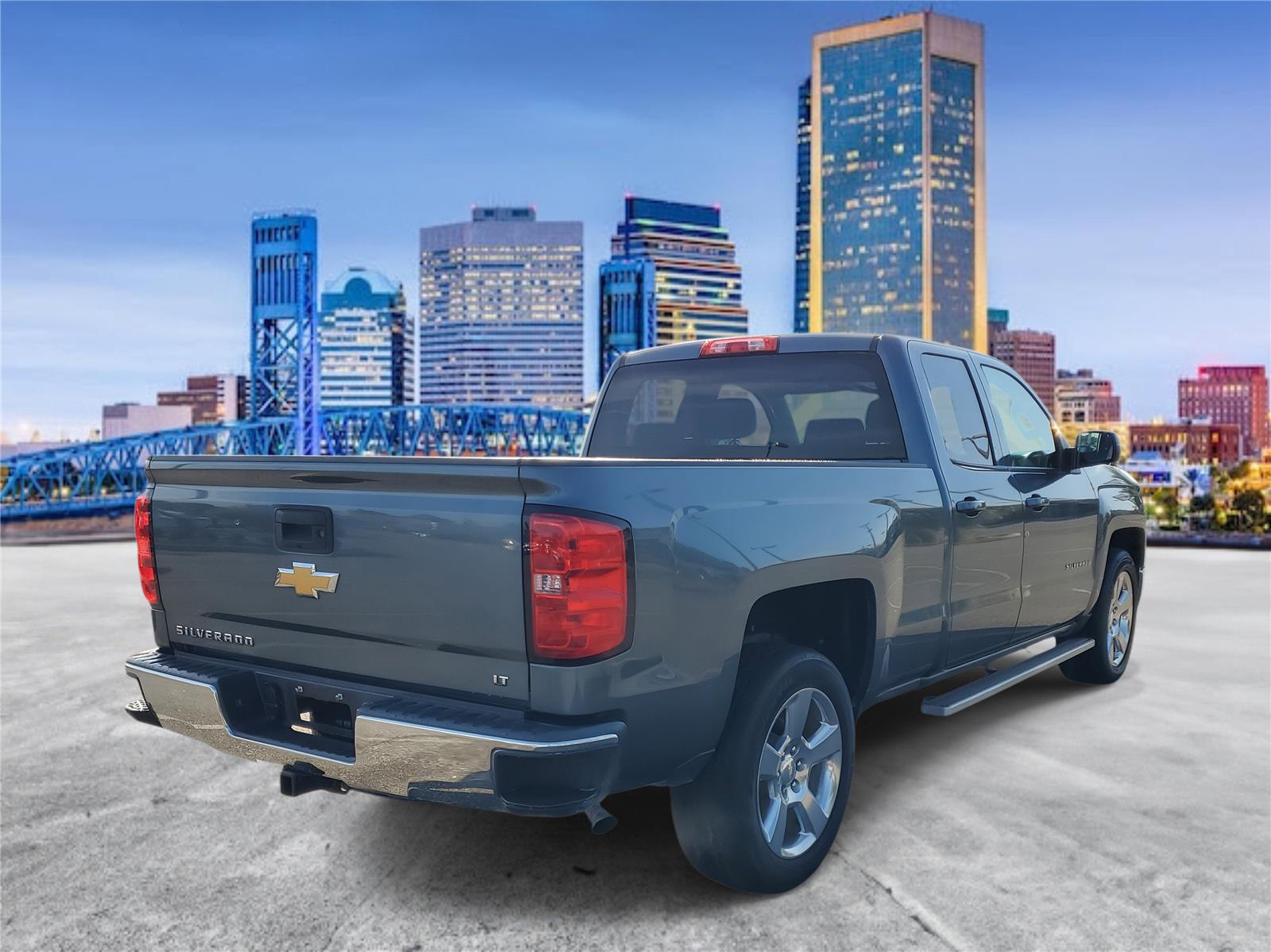 2014 Chevrolet Silverado 1500 LT photo 3