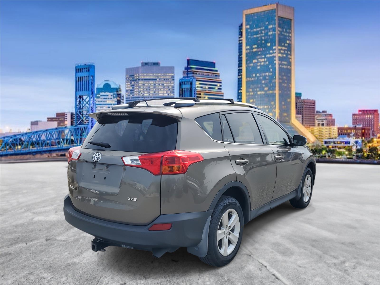 2013 Toyota RAV4 XLE photo 3