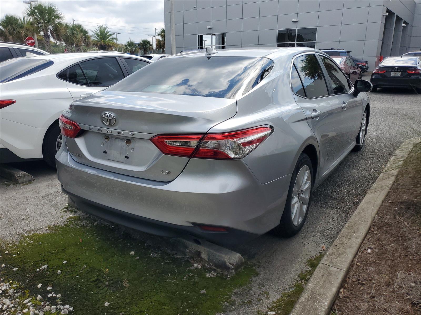 2019 Toyota Camry L photo 3