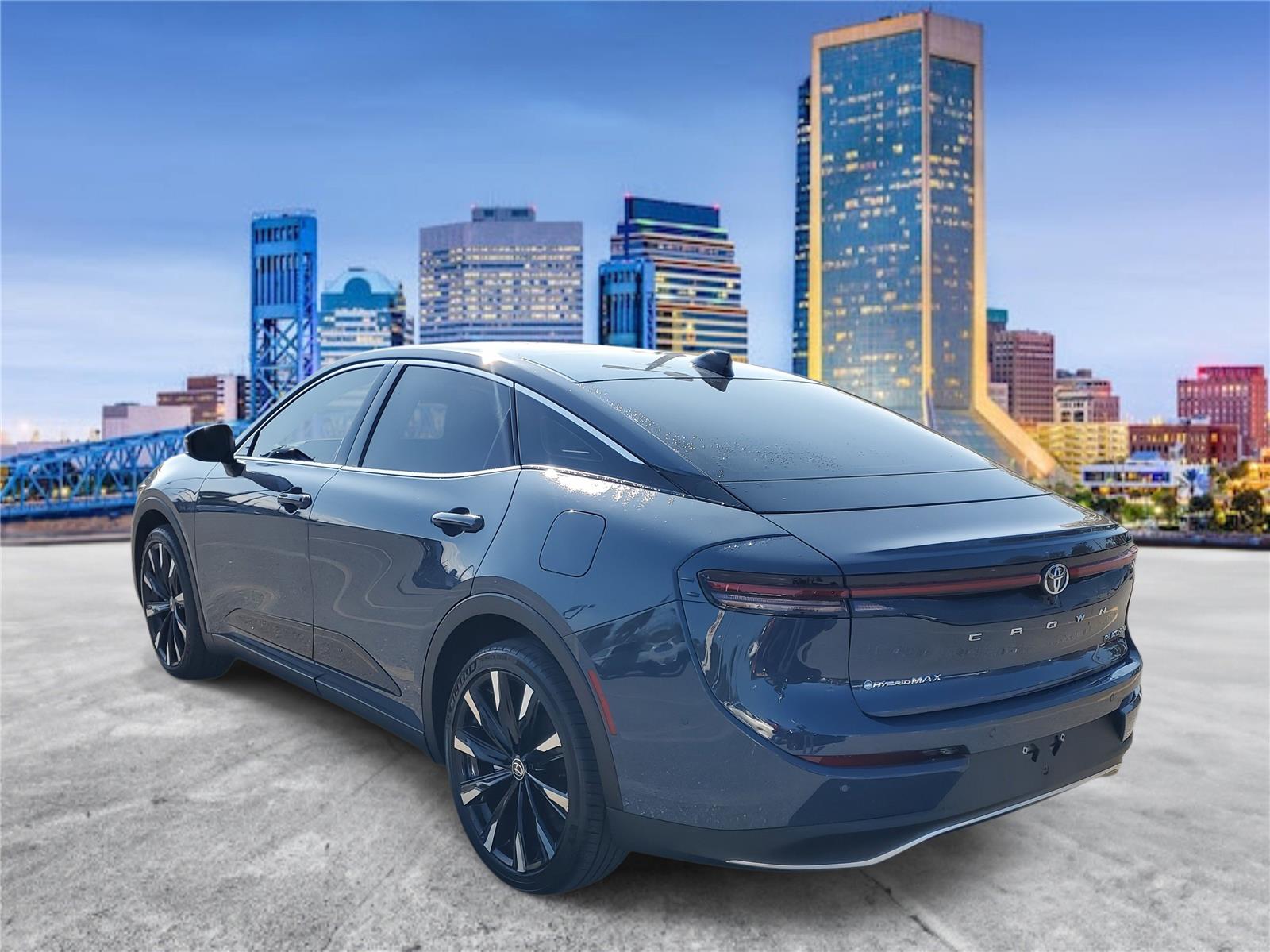 2025 Toyota Crown Platinum photo 2