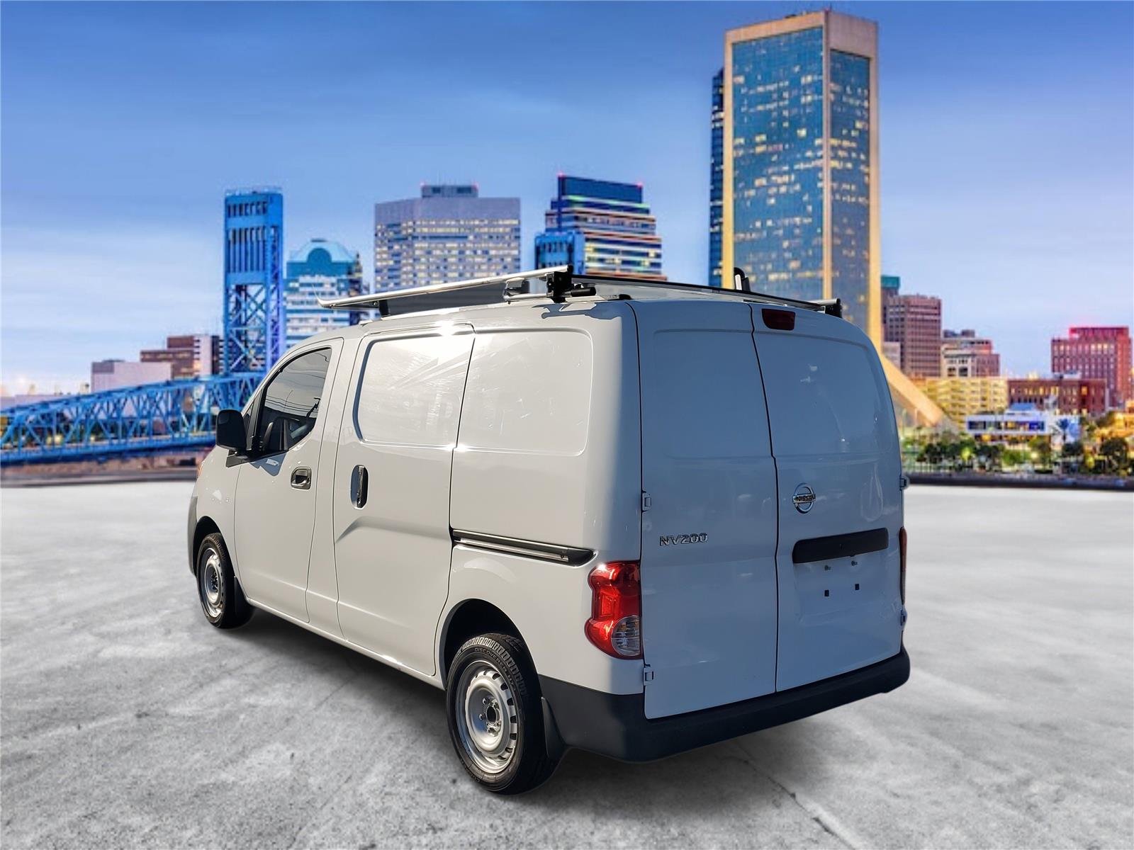 2019 Nissan NV200 S photo 2