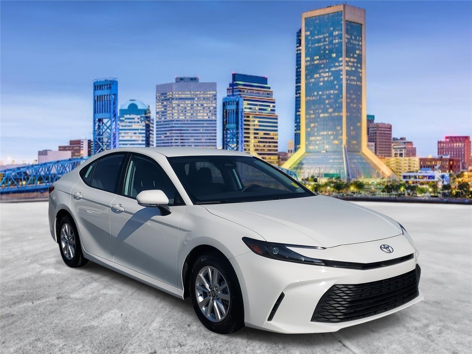 2025 Toyota Camry LE photo 4