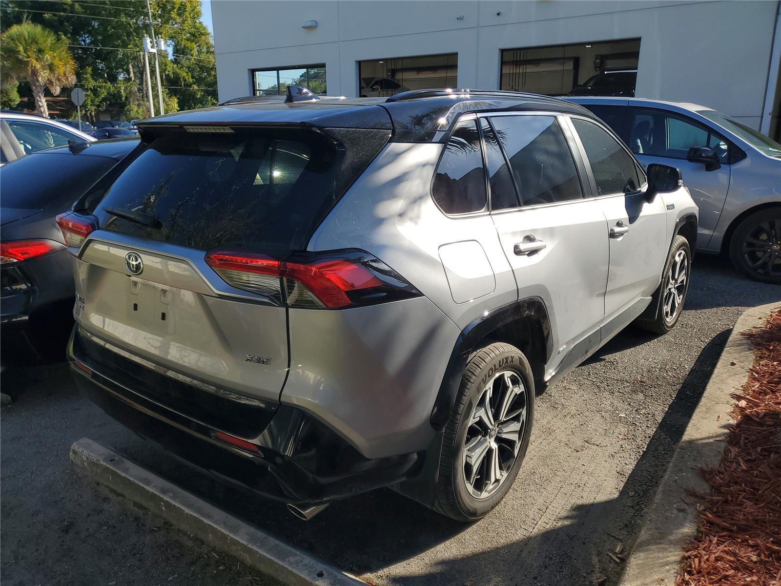 2021 Toyota RAV4 Prime XSE photo 3