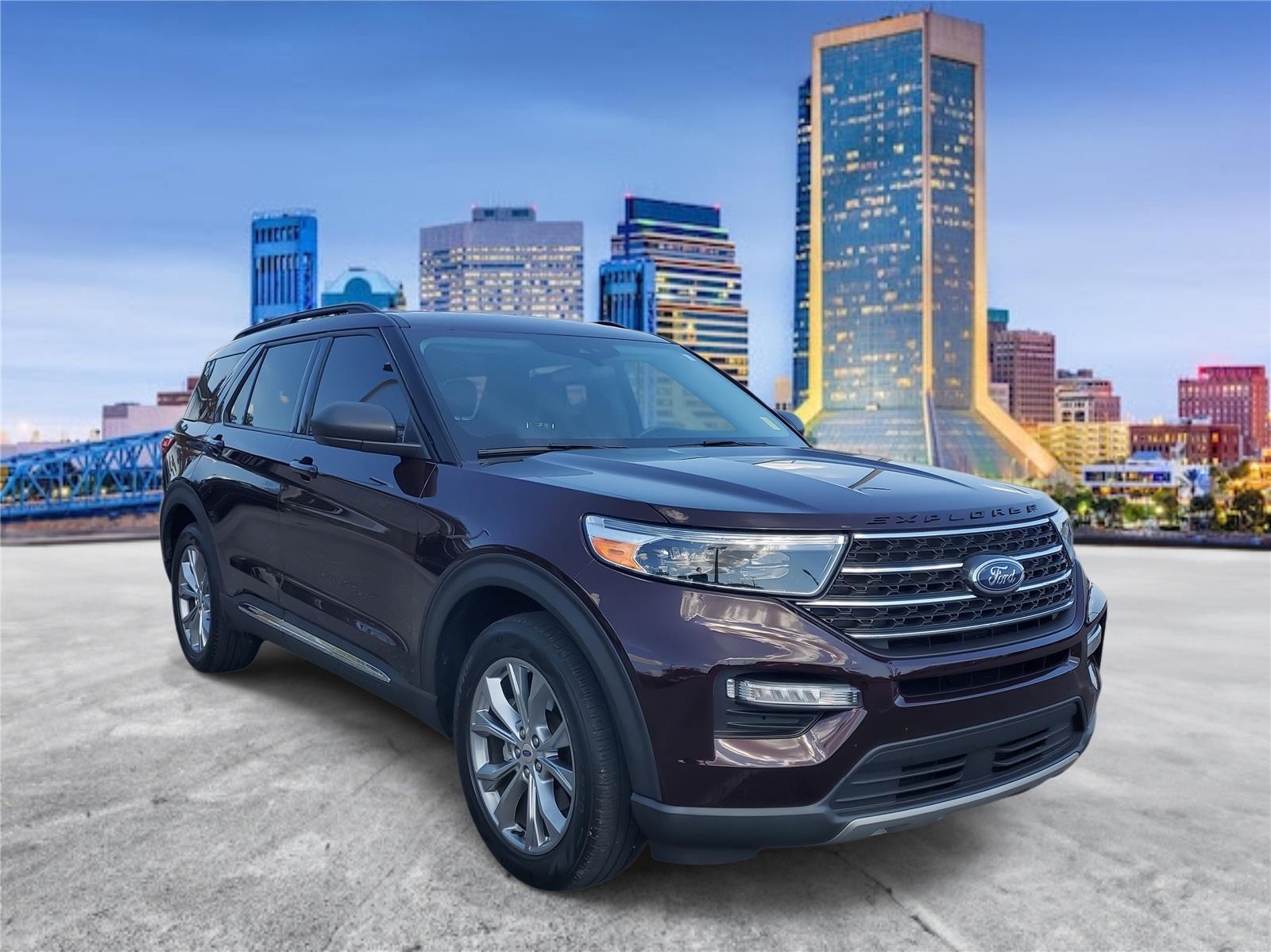 2023 Ford Explorer XLT photo 4
