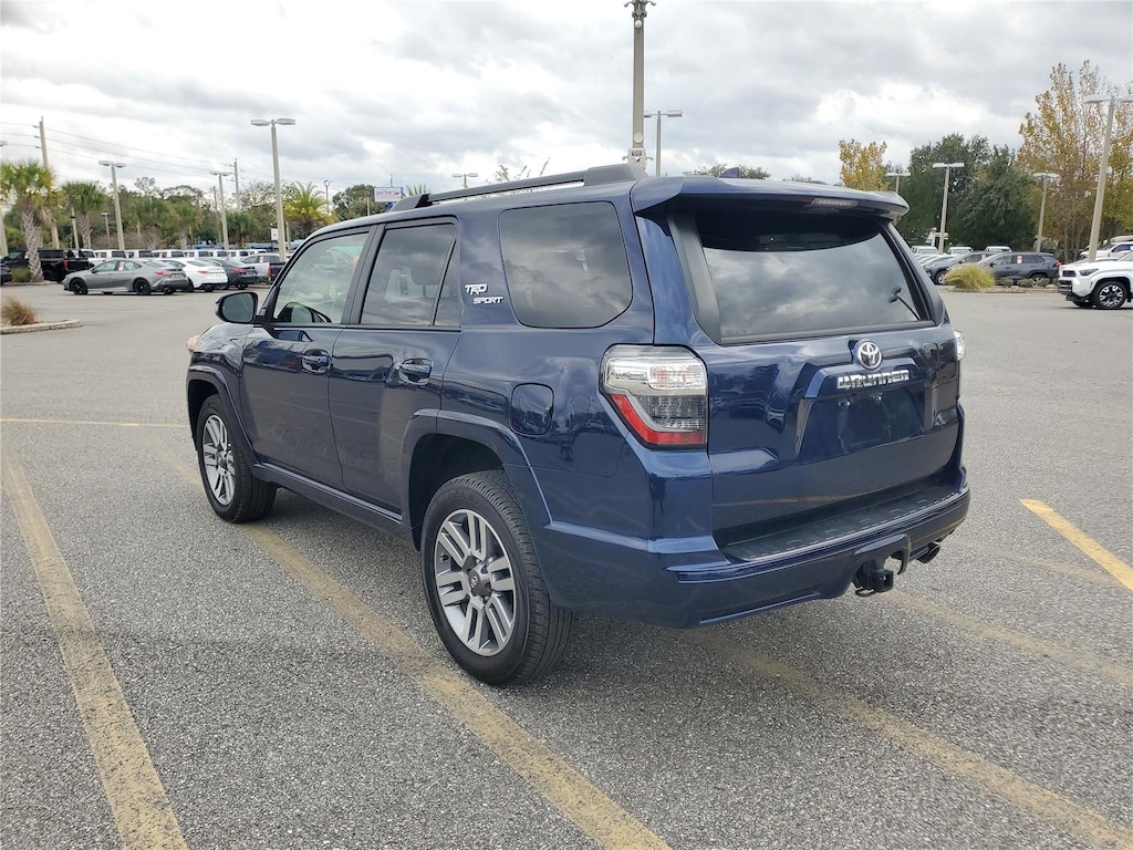 2022 Toyota 4Runner TRD Sport photo 2