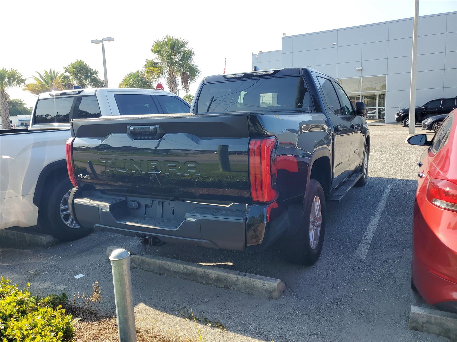 2022 Toyota Tundra SR5 CrewMax photo 3