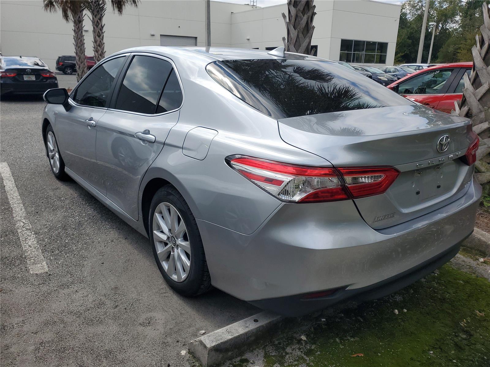 2019 Toyota Camry L photo 2