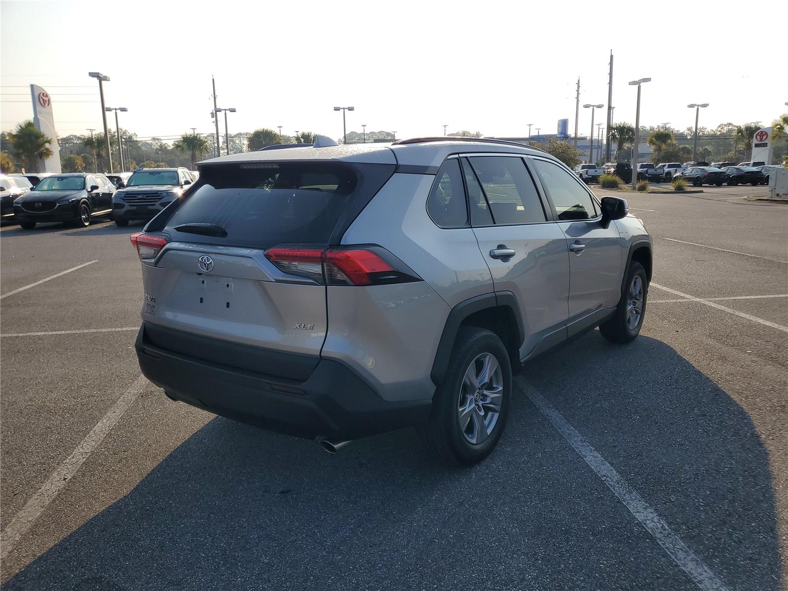 2024 Toyota RAV4 XLE photo 2