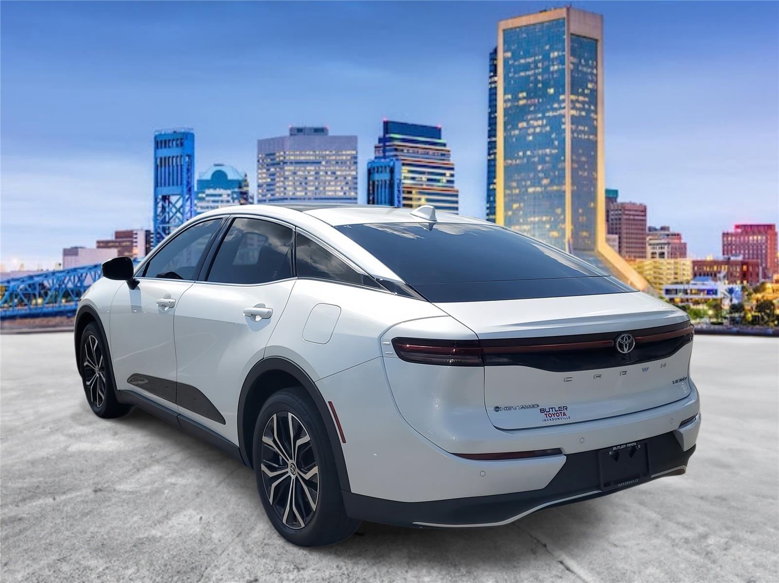 2025 Toyota Crown photo 2