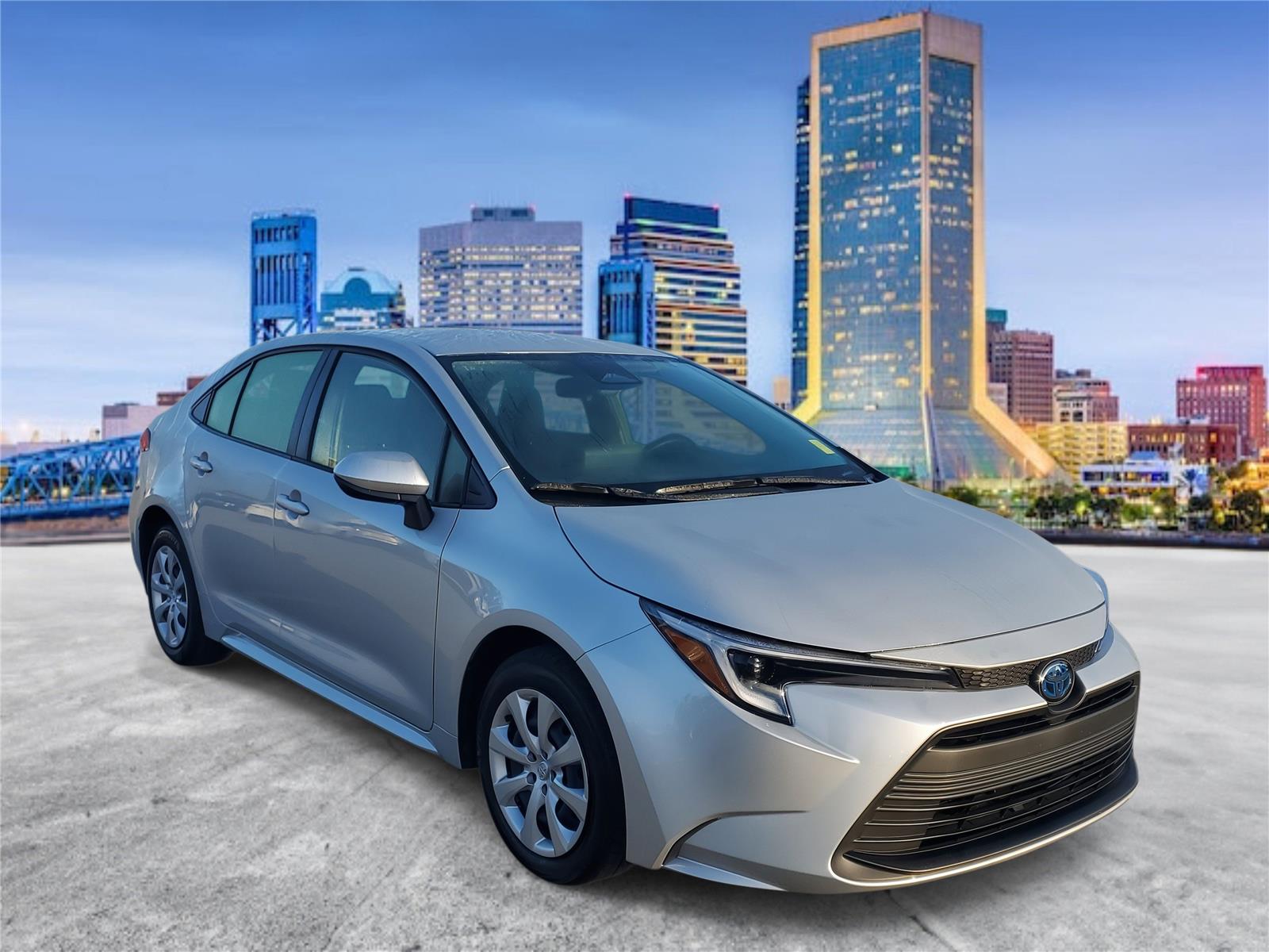 2025 Toyota Corolla Hybrid LE photo 4