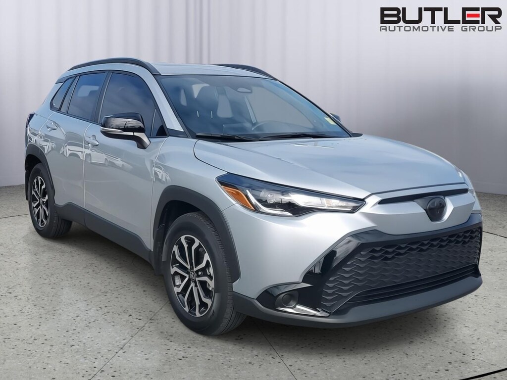Used 2025 Toyota Corolla Cross Hybrid SE SUV