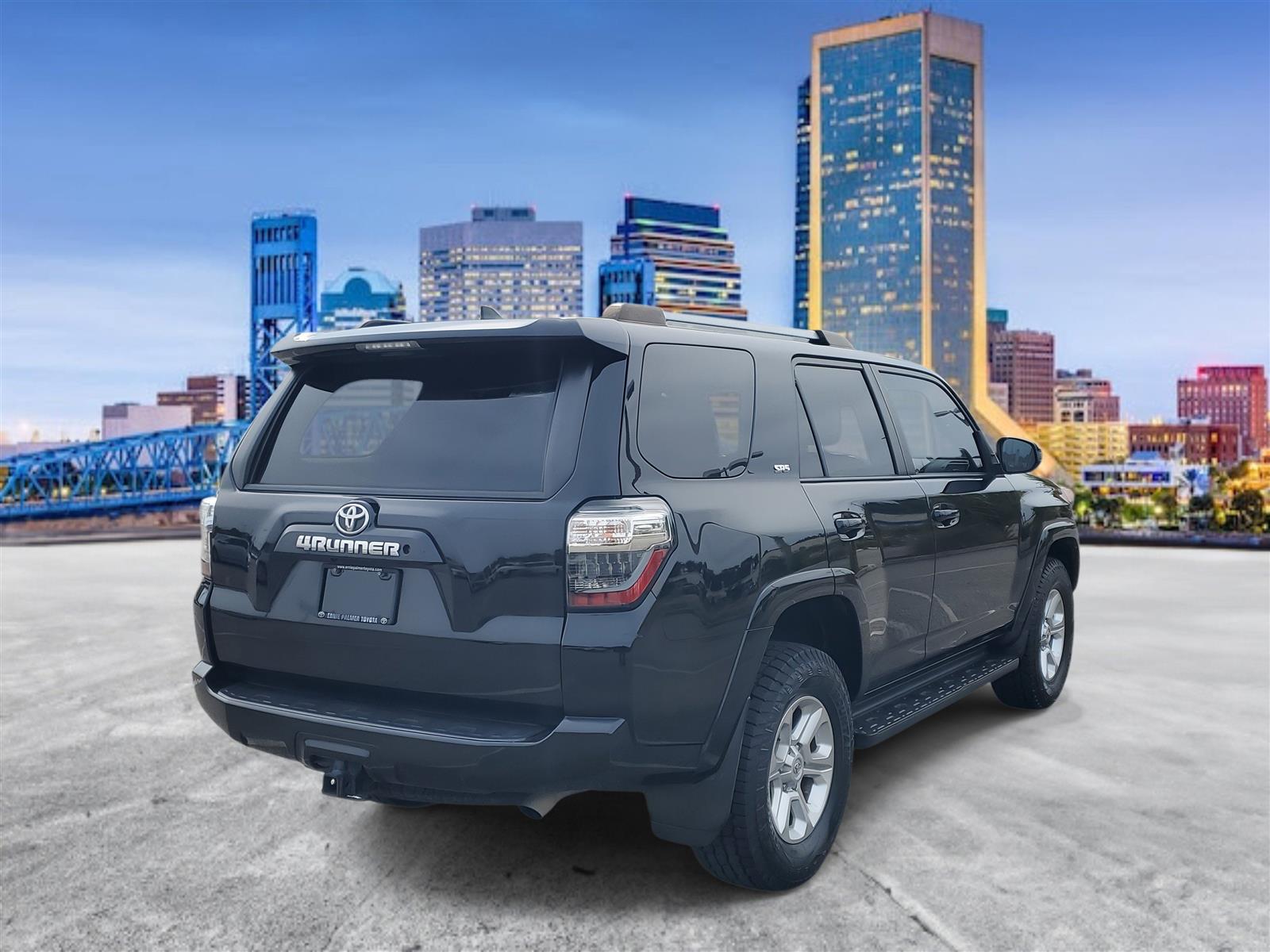 2020 Toyota 4Runner SR5 photo 3