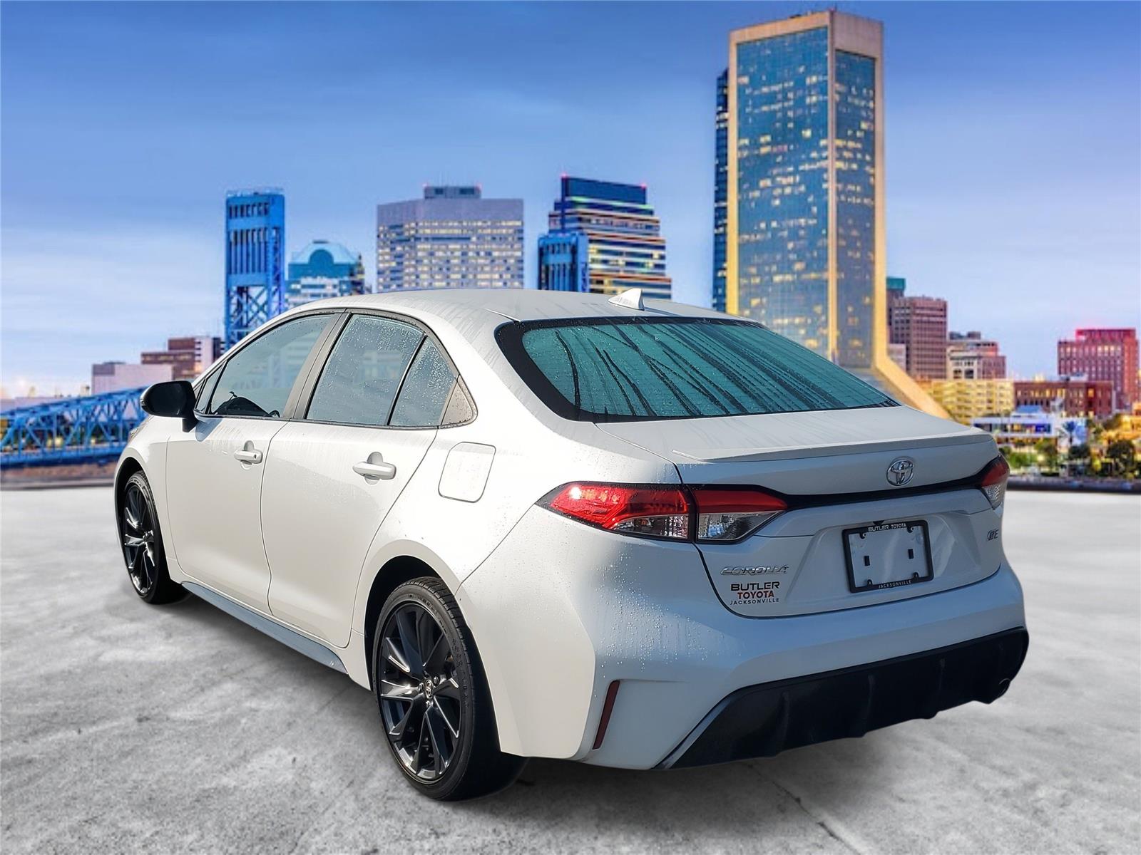 2025 Toyota Corolla SE photo 2