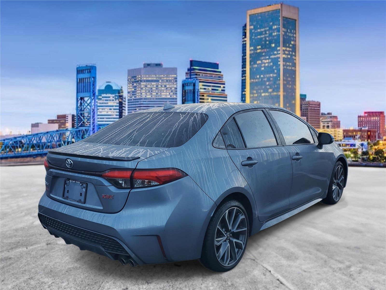 2021 Toyota Corolla XSE photo 3