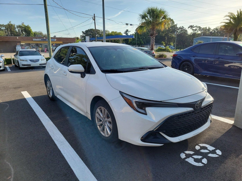Used 2024 Toyota Corolla Hatchback SE Hatchback